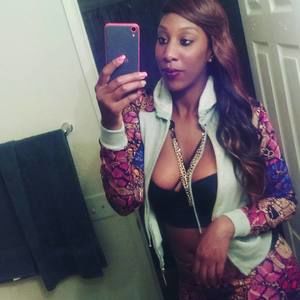 Meet your Posher, Denise